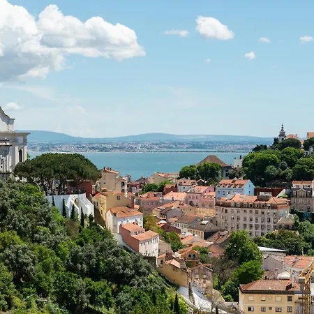 Apartment 2-bed With A Charming Terrace At Intendente Lissabon
