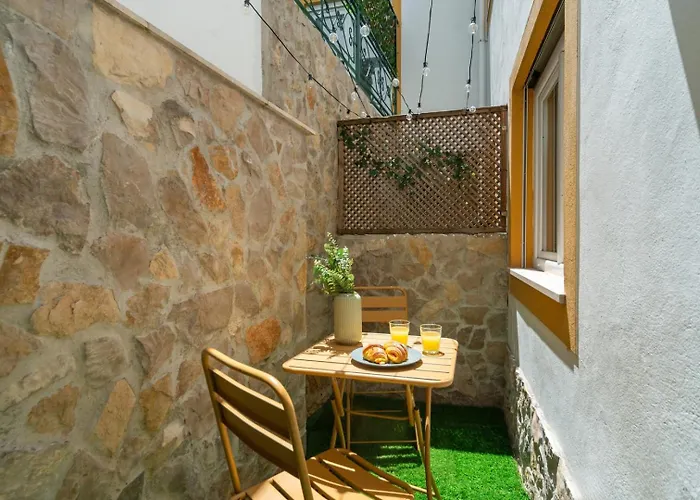 2-bed With A Charming Terrace At Intendente Apartment