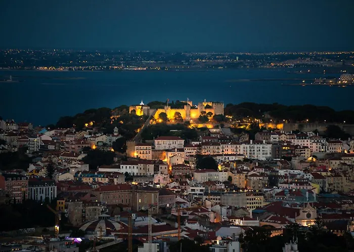 2-bed With A Charming Terrace At Intendente Apartment *