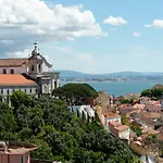 2-bed With A Charming Terrace At Intendente * リスボン