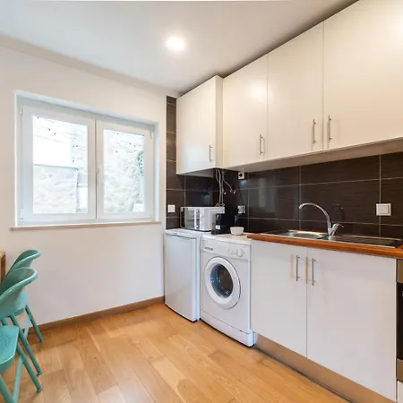 Апартаменти 2-bed With A Charming Terrace At Intendente