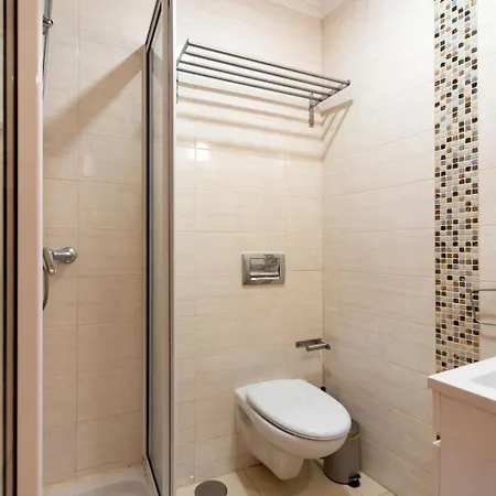 2-bed With A Charming Terrace At Intendente Lisbona