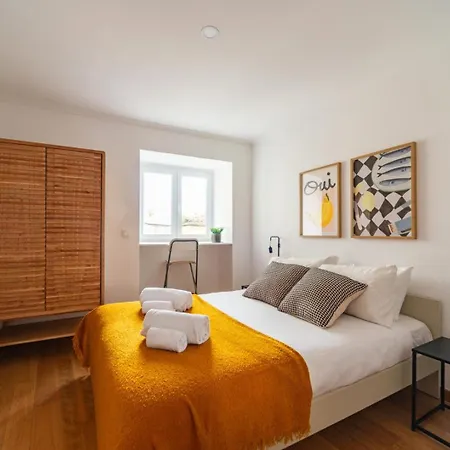 2-bed With A Charming Terrace At Intendente