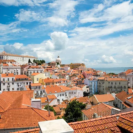 2-bed With A Charming Terrace At Intendente Appartement Lisboa