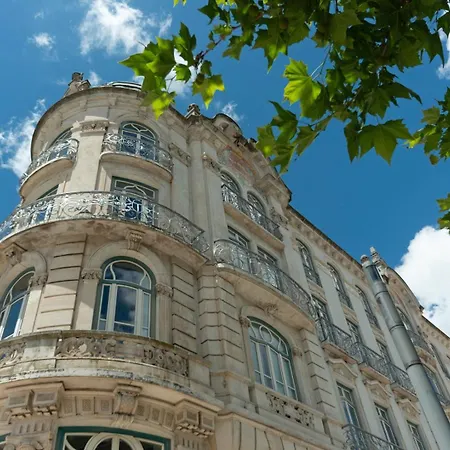 Апартаменти 2-bed With A Charming Terrace At Intendente Лісабон