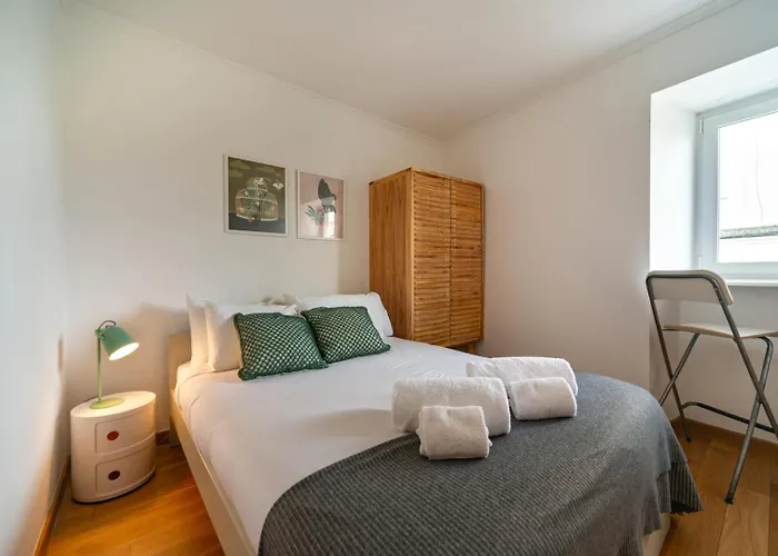 Lägenhet 2-bed With A Charming Terrace At Intendente Lisboa