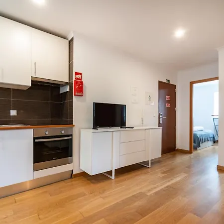 2-bed With A Charming Terrace At Intendente Апартаменты