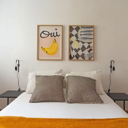 Апартаменты 2-bed With A Charming Terrace At Intendente