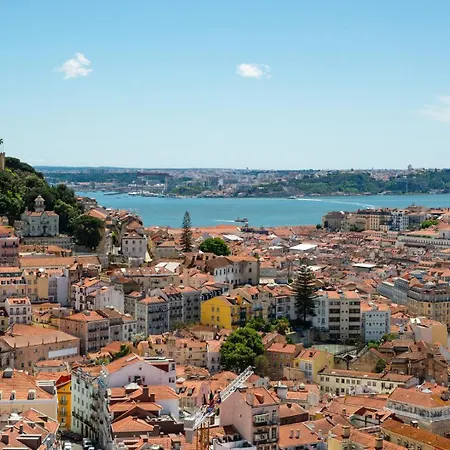 2-bed With A Charming Terrace At Intendente Apartment